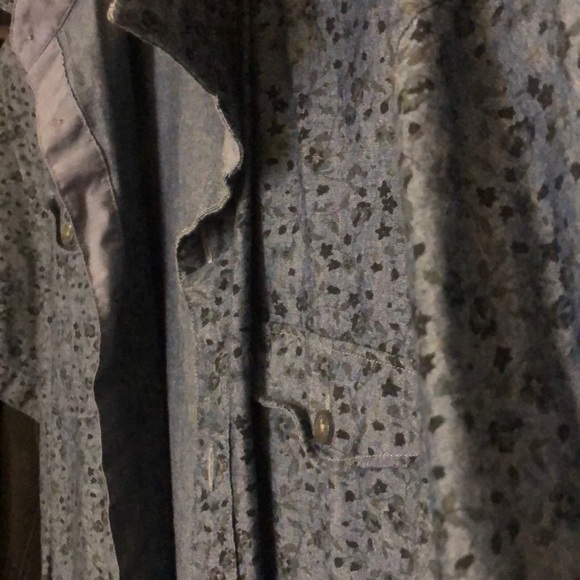 XL button down - Picture 3 of 3